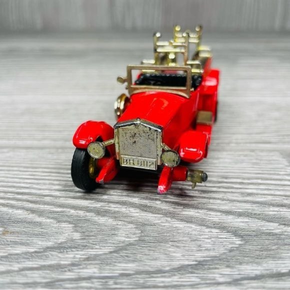 Vintage Matchbox Models of Yesteryear Rolls-Royce Fire Truck Borough Green toy - Picture 3 of 7